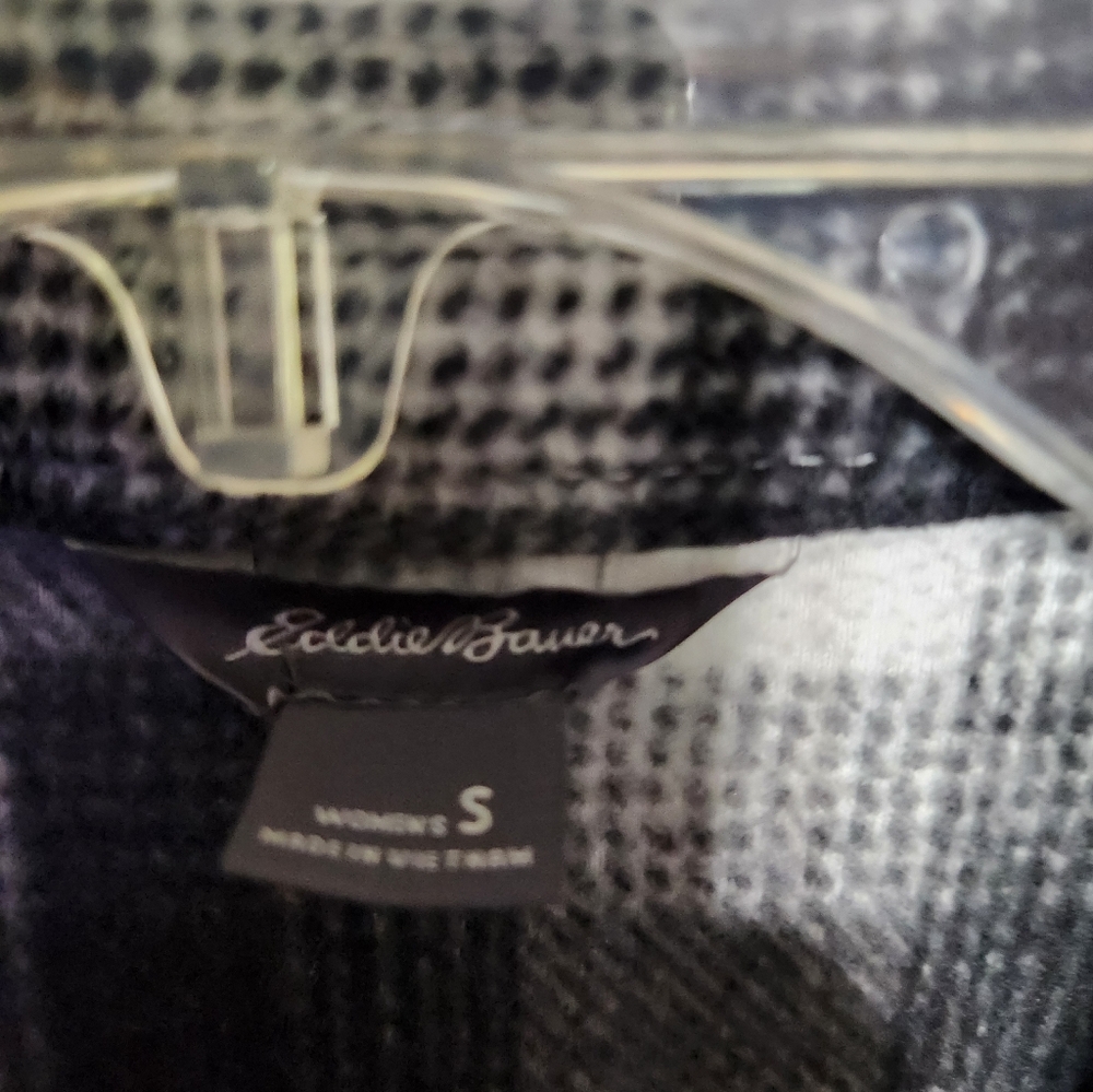 Womens Eddie Bauer Black and White Plaid Button-Up Shirt - Picture 7 of 9